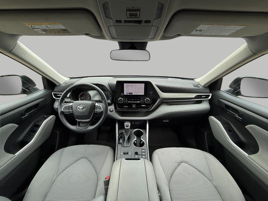 used 2023 Toyota Highlander car, priced at $33,898