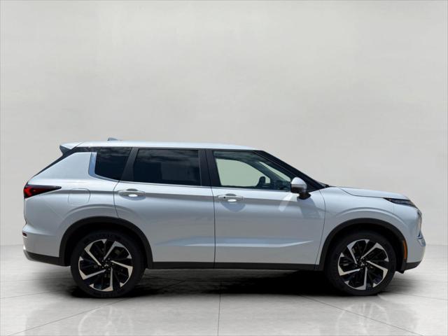 used 2023 Mitsubishi Outlander car, priced at $25,963