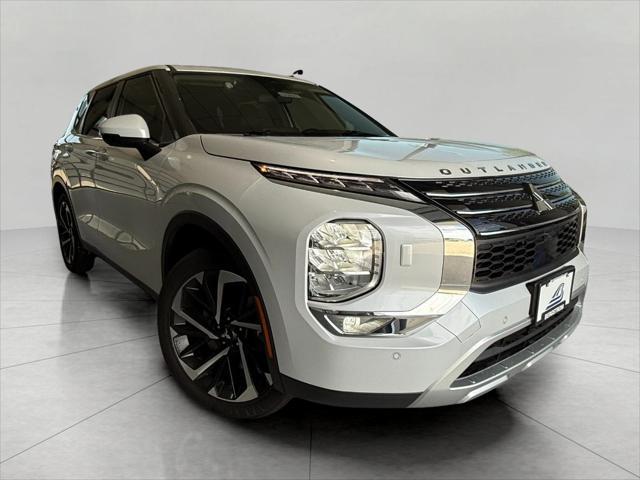 used 2023 Mitsubishi Outlander car, priced at $25,963