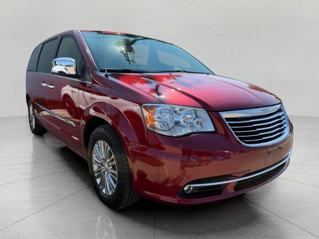 used 2016 Chrysler Town & Country car