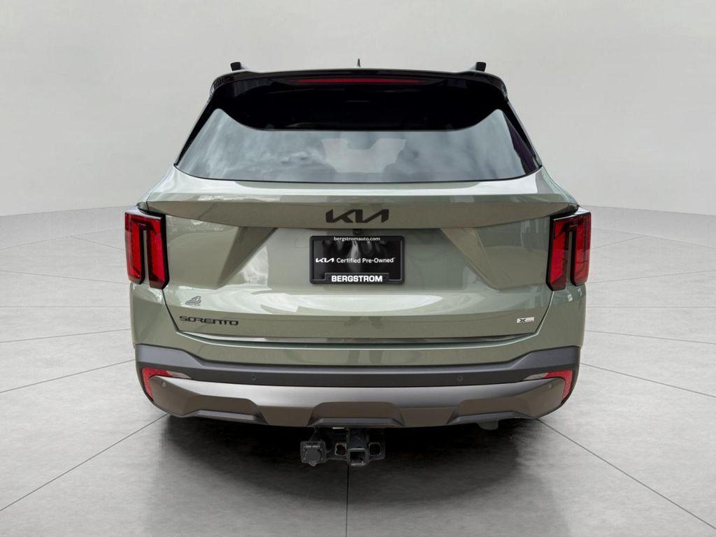 used 2025 Kia Sorento car, priced at $38,515