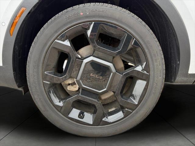 used 2025 Kia Sorento car, priced at $44,389