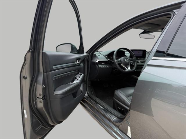 used 2023 Nissan Altima car, priced at $25,565