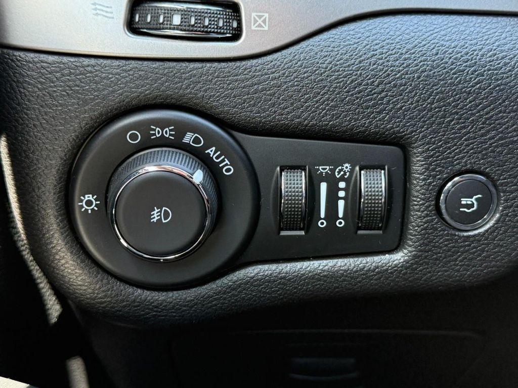 used 2021 Jeep Cherokee car, priced at $24,379