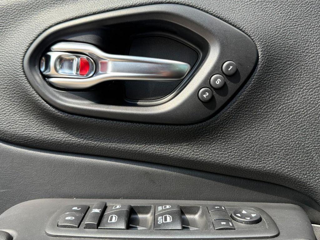 used 2021 Jeep Cherokee car, priced at $24,379