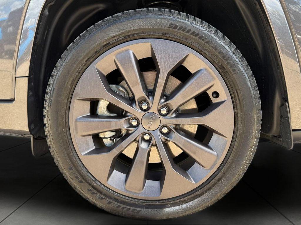 used 2021 Jeep Cherokee car, priced at $24,379