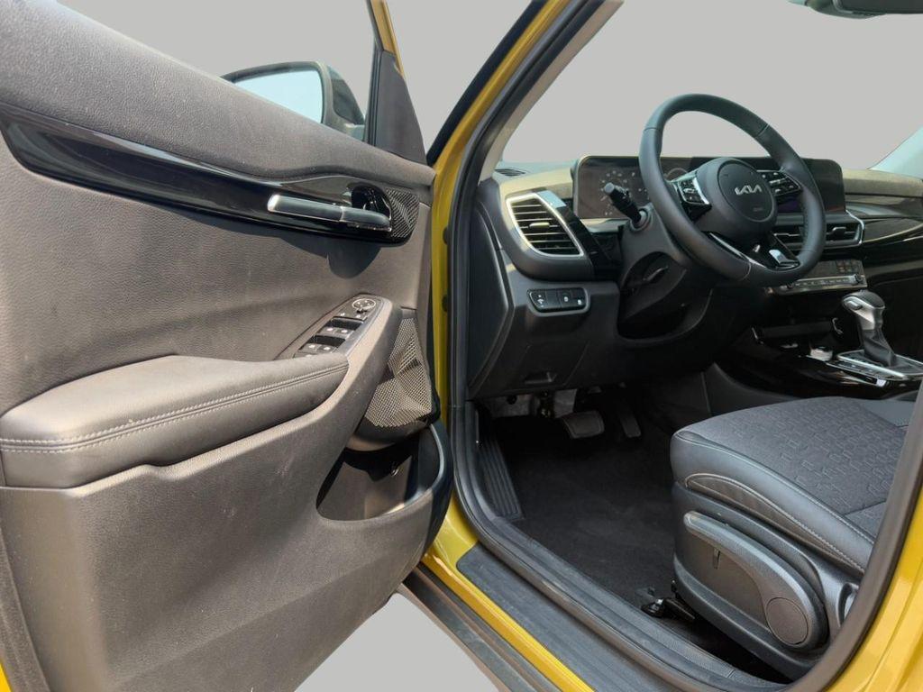 used 2024 Kia Seltos car, priced at $25,273