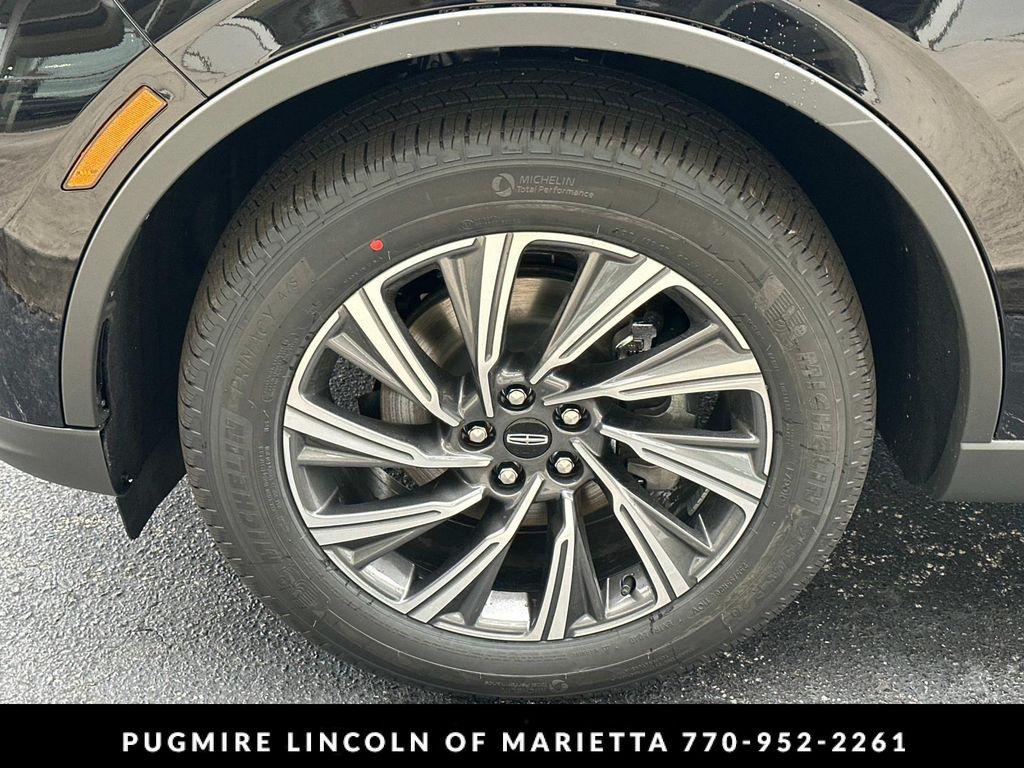 new 2025 Lincoln Aviator car, priced at $61,618