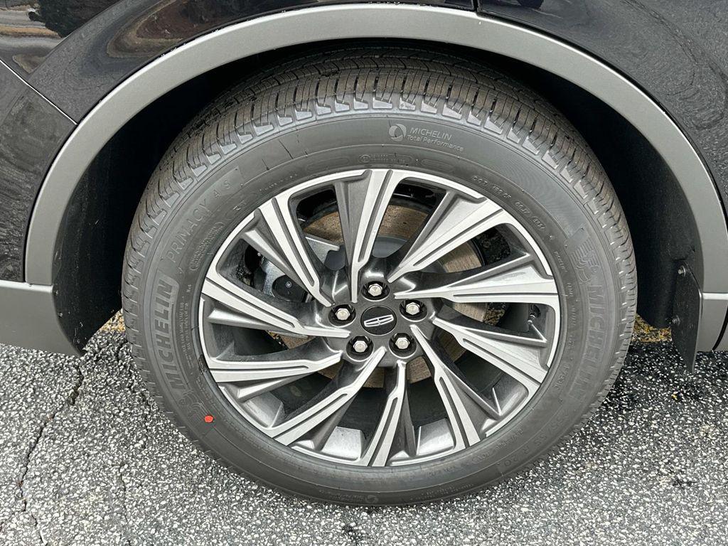 new 2025 Lincoln Aviator car, priced at $61,618