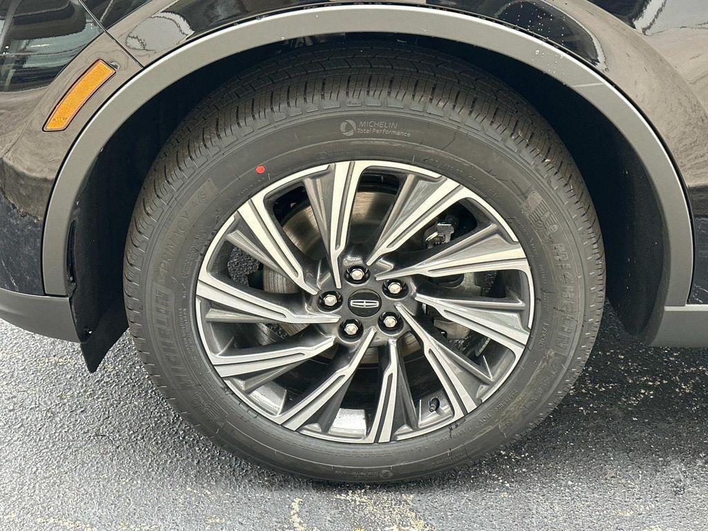 new 2025 Lincoln Aviator car, priced at $61,618