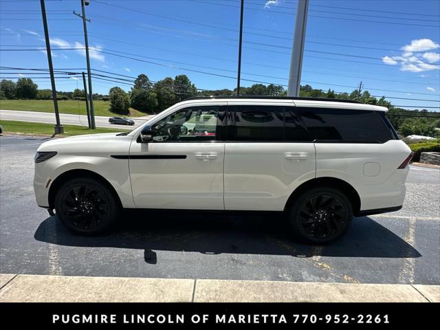 new 2025 Lincoln Navigator car, priced at $105,985