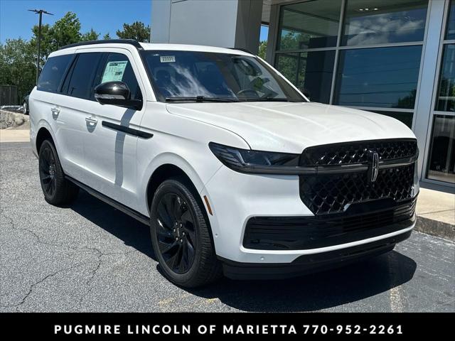 new 2025 Lincoln Navigator car, priced at $105,985