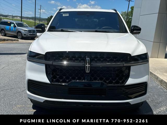 new 2025 Lincoln Navigator car, priced at $105,985