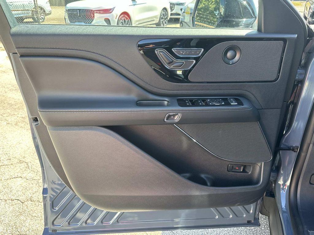 new 2025 Lincoln Aviator car, priced at $66,859