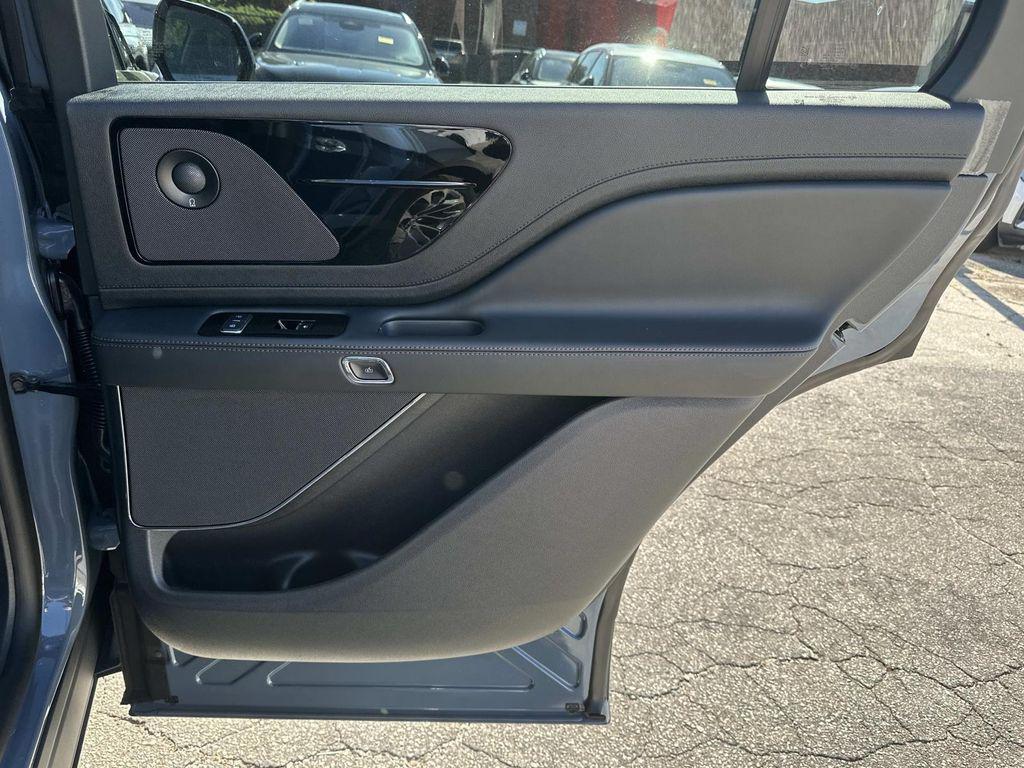 new 2025 Lincoln Aviator car, priced at $66,859