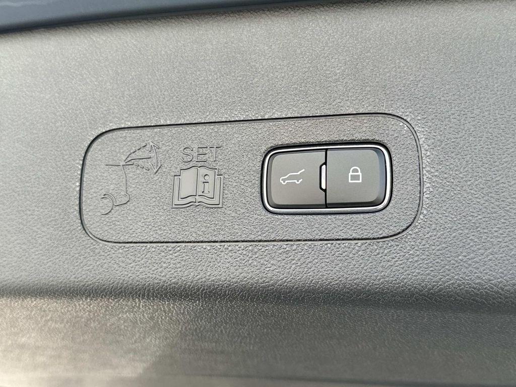 new 2025 Lincoln Aviator car, priced at $66,859