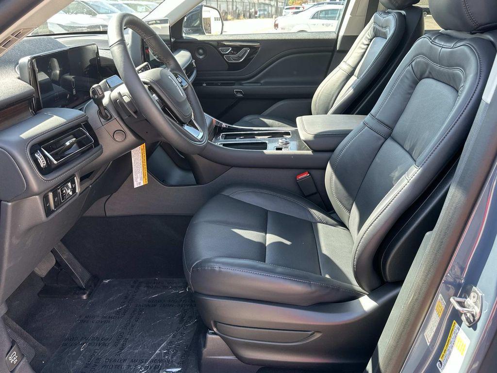 new 2025 Lincoln Aviator car, priced at $66,859