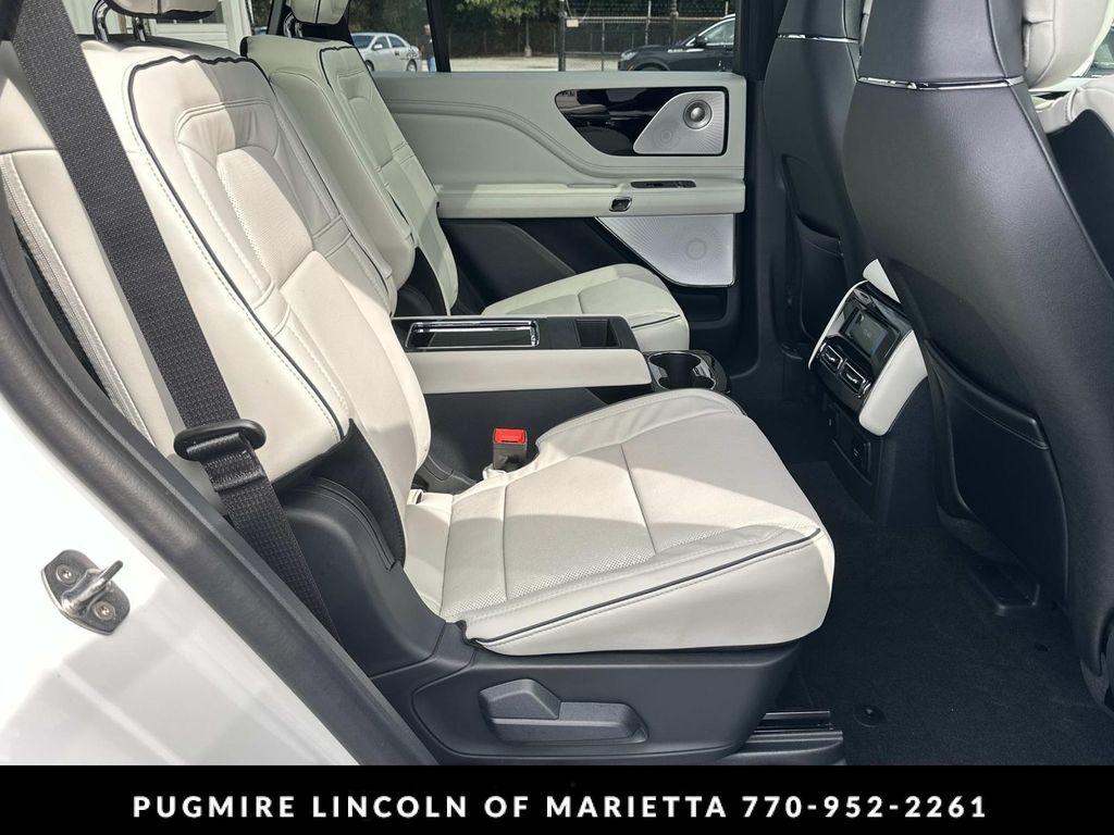 new 2025 Lincoln Aviator car, priced at $90,520