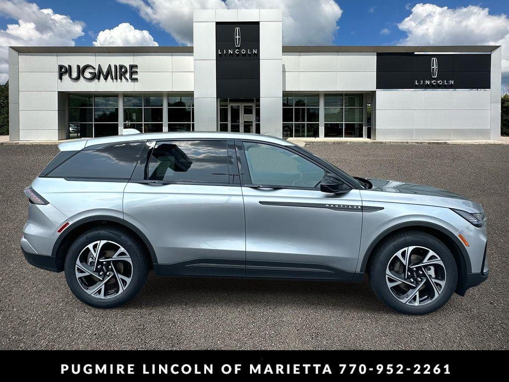new 2025 Lincoln Nautilus car, priced at $60,020