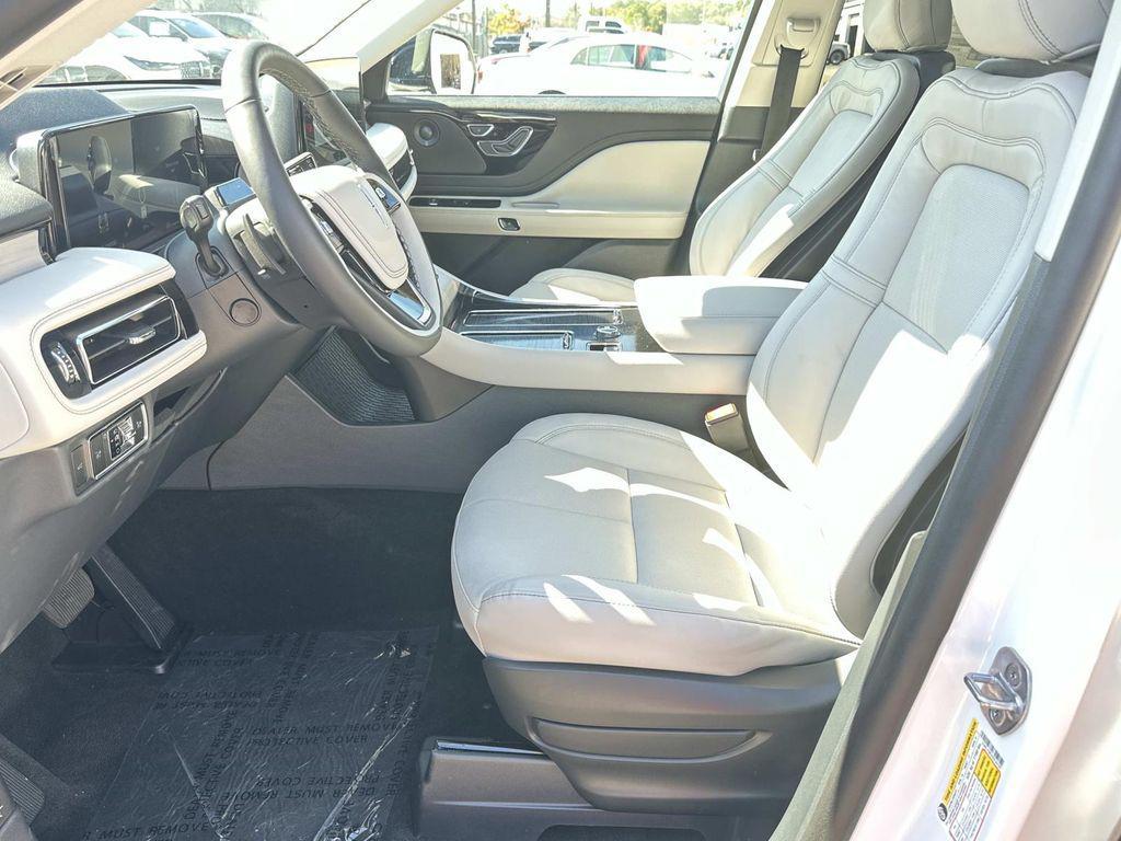 new 2025 Lincoln Aviator car, priced at $68,779