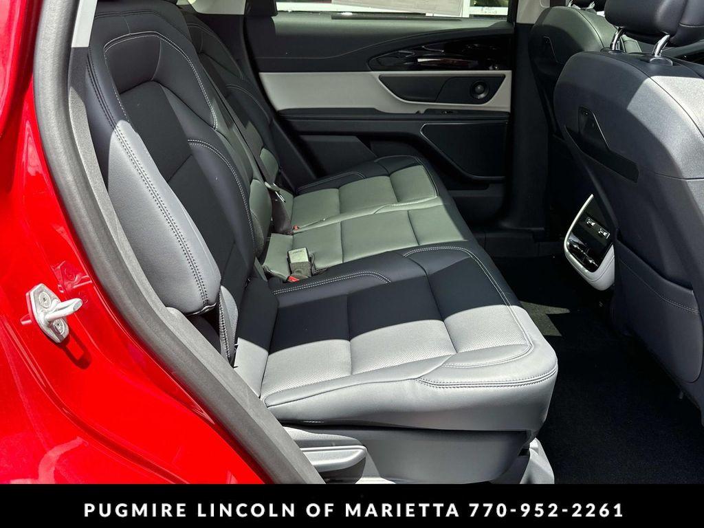 new 2025 Lincoln Nautilus car, priced at $61,167