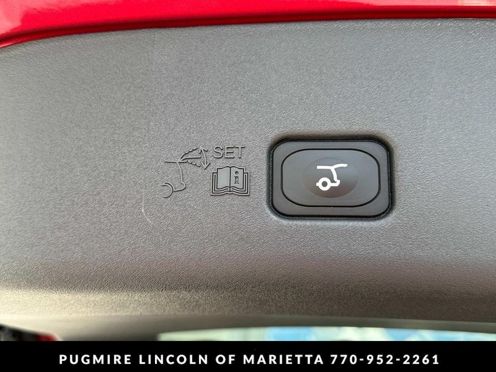 new 2025 Lincoln Nautilus car, priced at $61,167