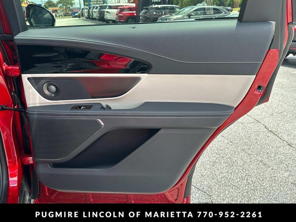 new 2025 Lincoln Nautilus car, priced at $61,167