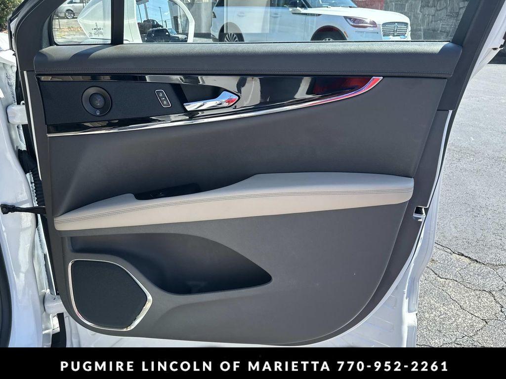 used 2021 Lincoln Nautilus car, priced at $36,893