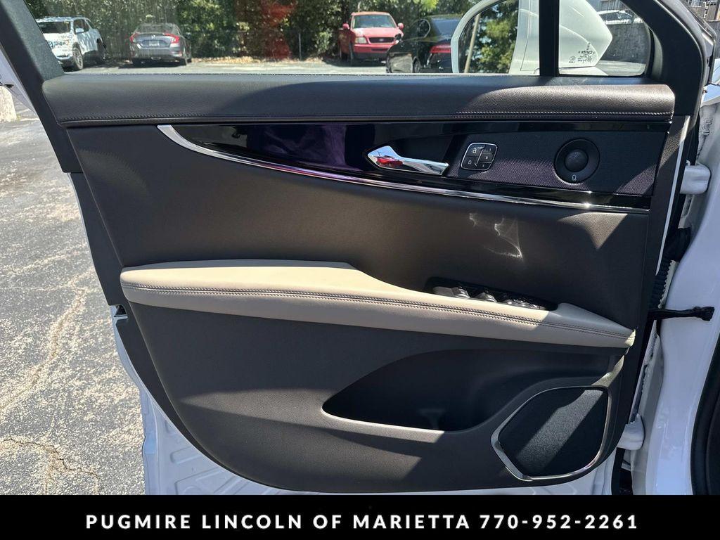 used 2021 Lincoln Nautilus car, priced at $36,893