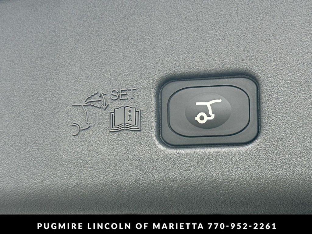 new 2025 Lincoln Nautilus car, priced at $55,853