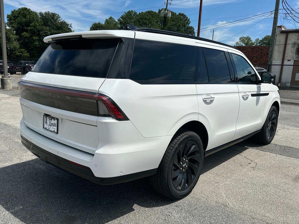 new 2025 Lincoln Navigator car, priced at $102,182
