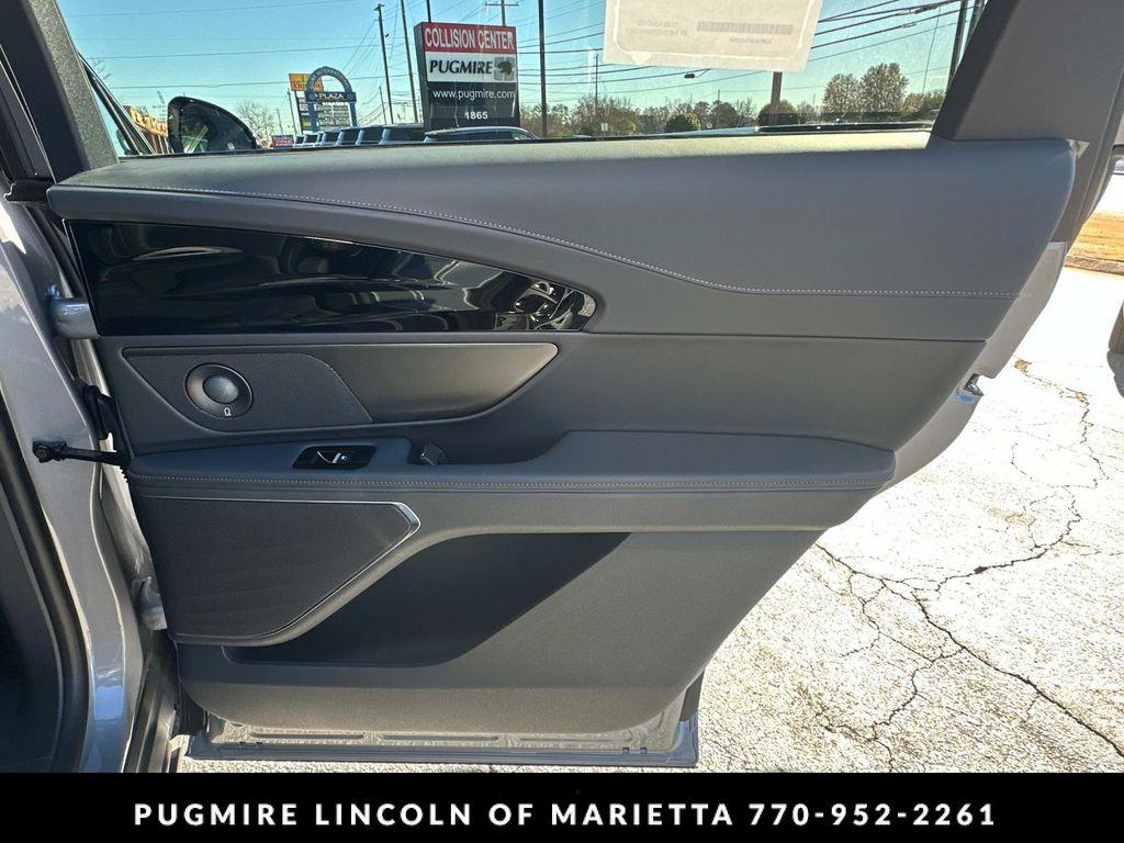 new 2025 Lincoln Nautilus car, priced at $59,619