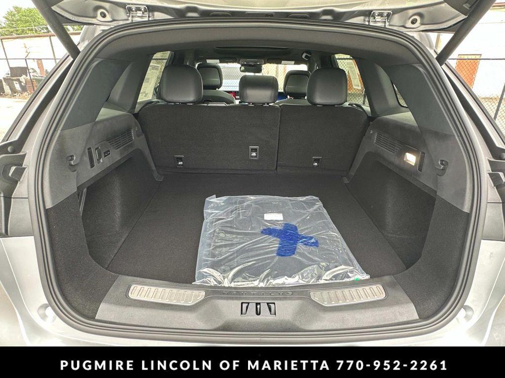 new 2025 Lincoln Nautilus car, priced at $63,807