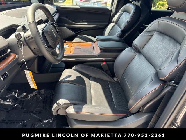 new 2025 Lincoln Navigator car, priced at $122,480