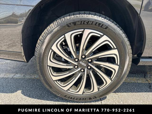 new 2025 Lincoln Navigator car, priced at $122,480