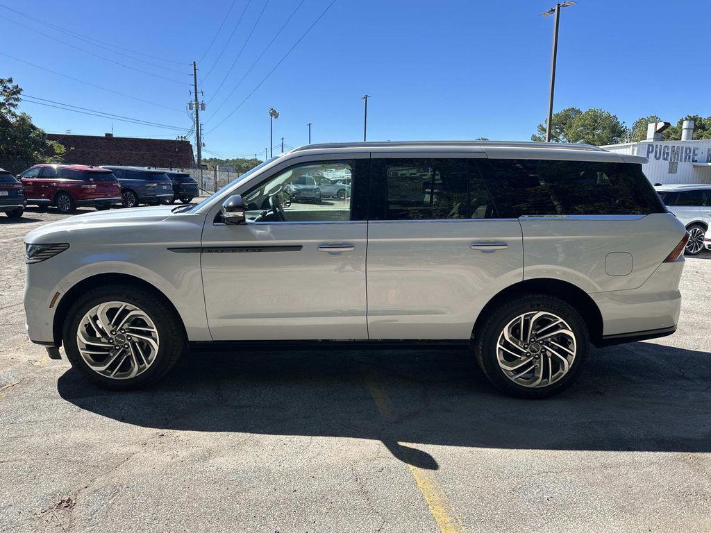 new 2025 Lincoln Navigator car, priced at $99,442