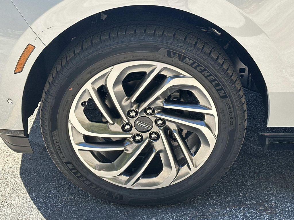 new 2025 Lincoln Navigator car, priced at $99,442