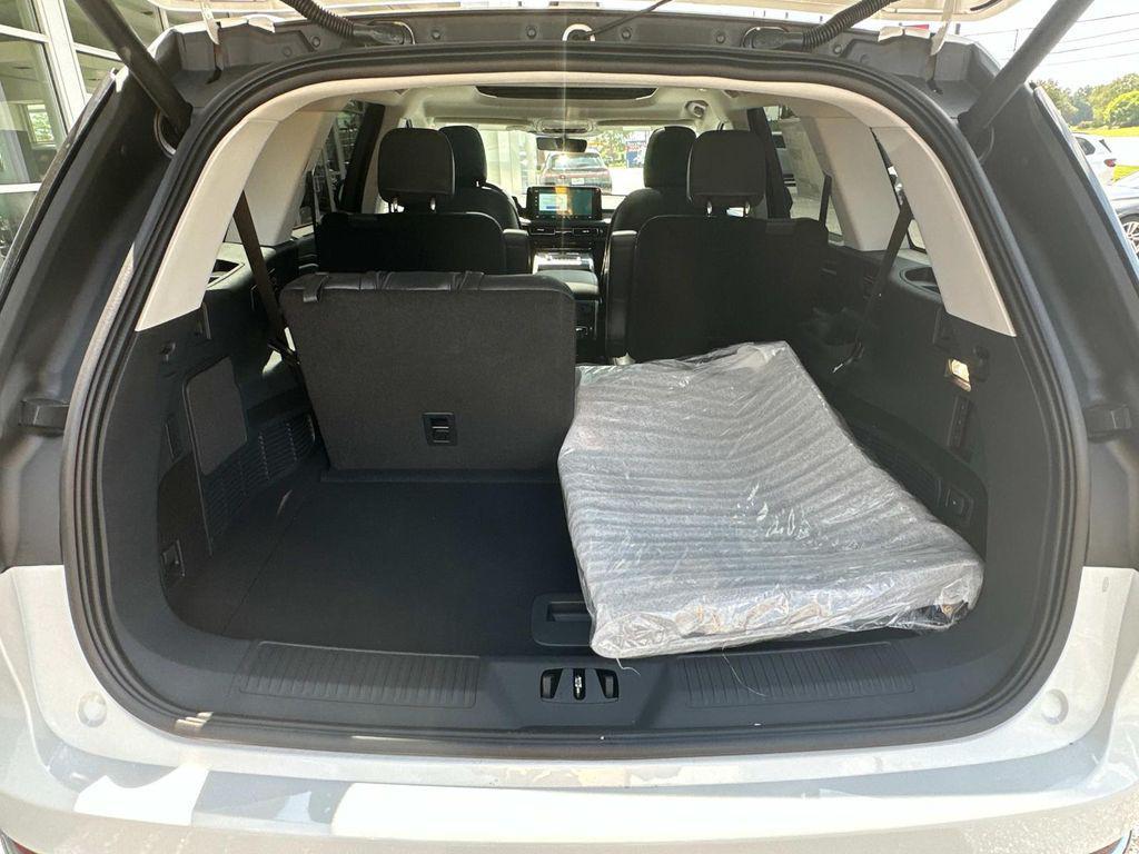 new 2025 Lincoln Aviator car, priced at $62,822