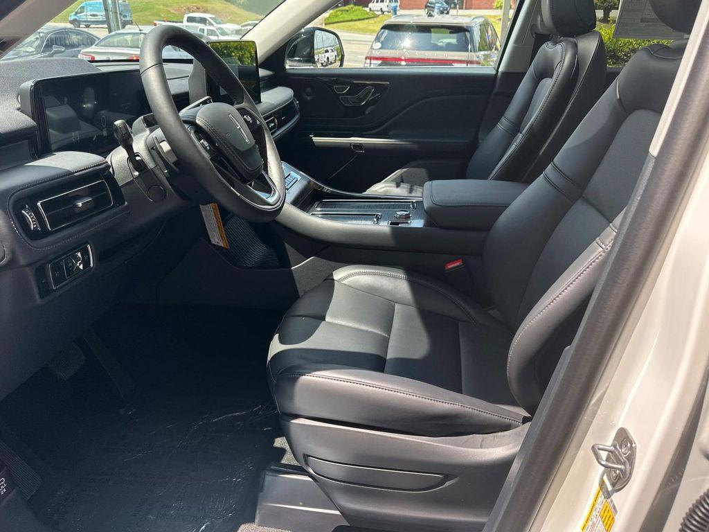 new 2025 Lincoln Aviator car, priced at $62,822