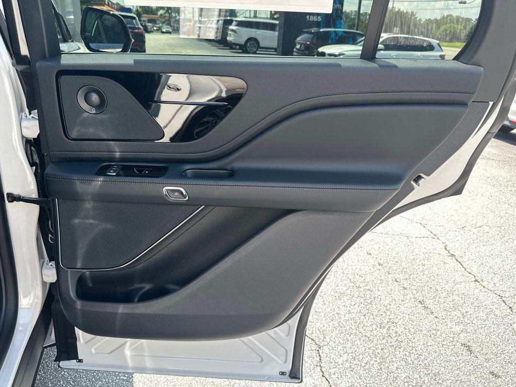 new 2025 Lincoln Aviator car, priced at $62,822