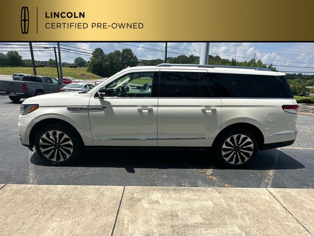 used 2022 Lincoln Navigator car, priced at $56,995