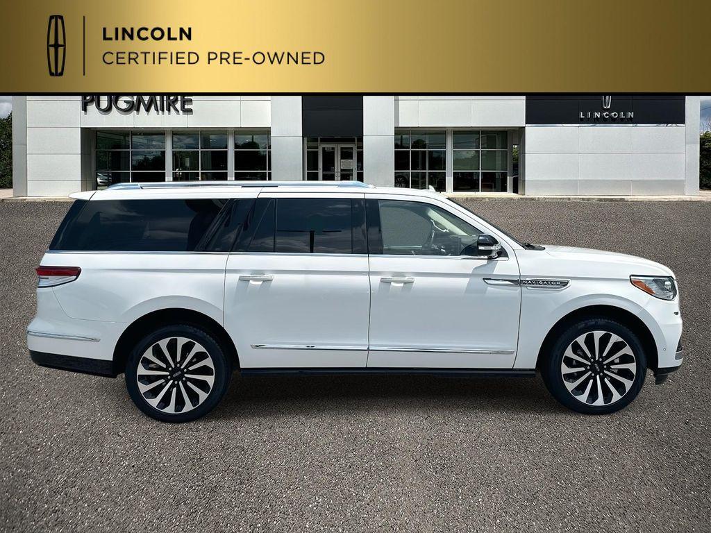 used 2022 Lincoln Navigator car, priced at $56,995