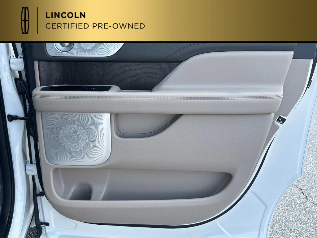 used 2022 Lincoln Navigator car, priced at $56,995