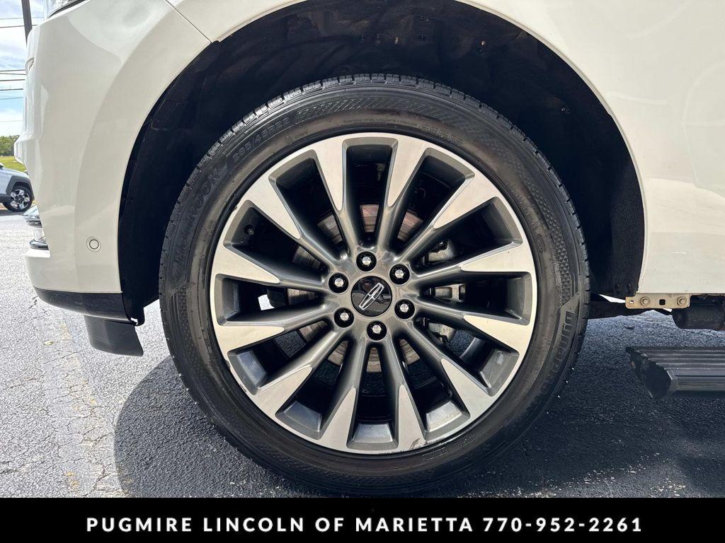 used 2021 Lincoln Navigator car, priced at $37,376