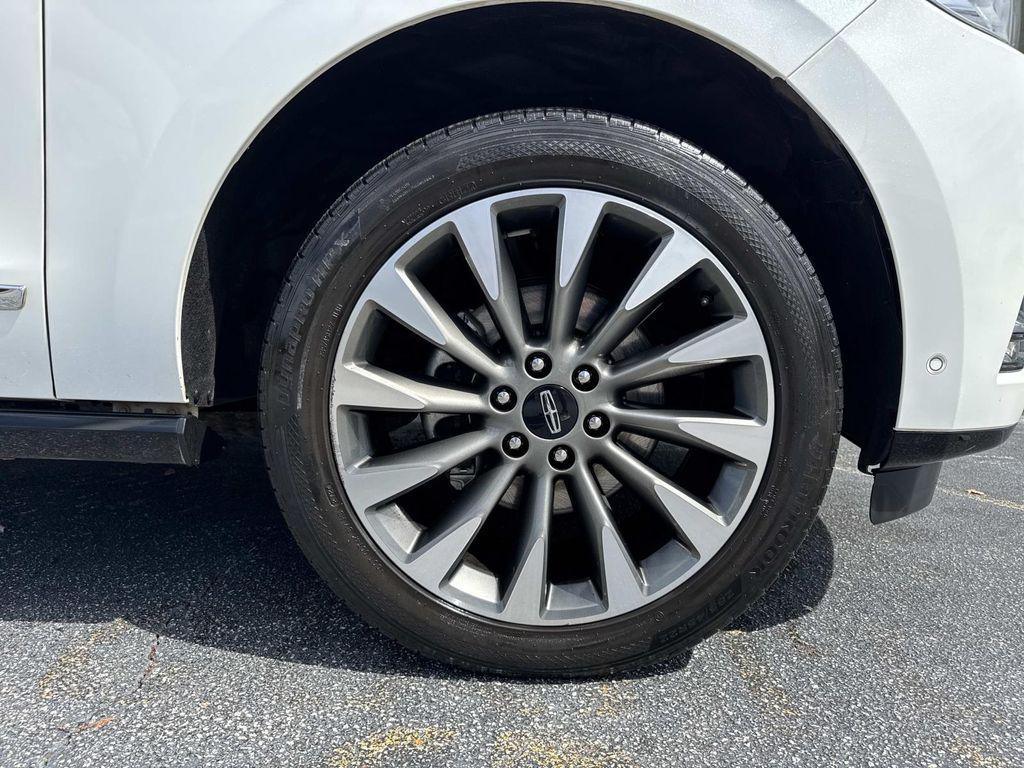 used 2021 Lincoln Navigator car, priced at $35,288