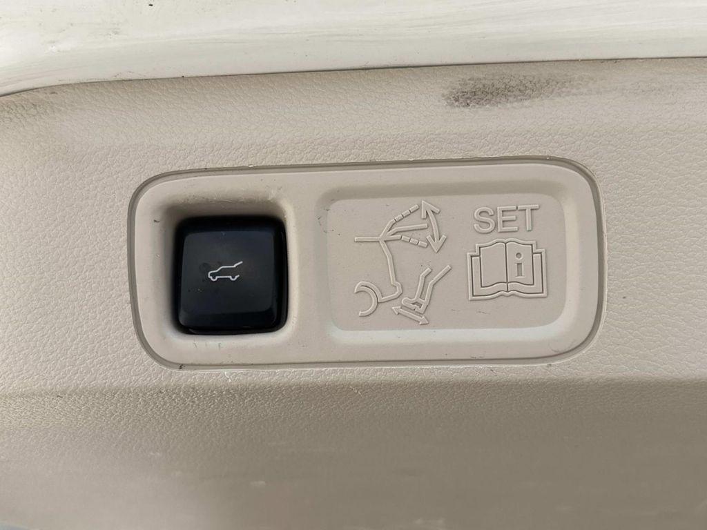 used 2021 Lincoln Navigator car, priced at $35,288