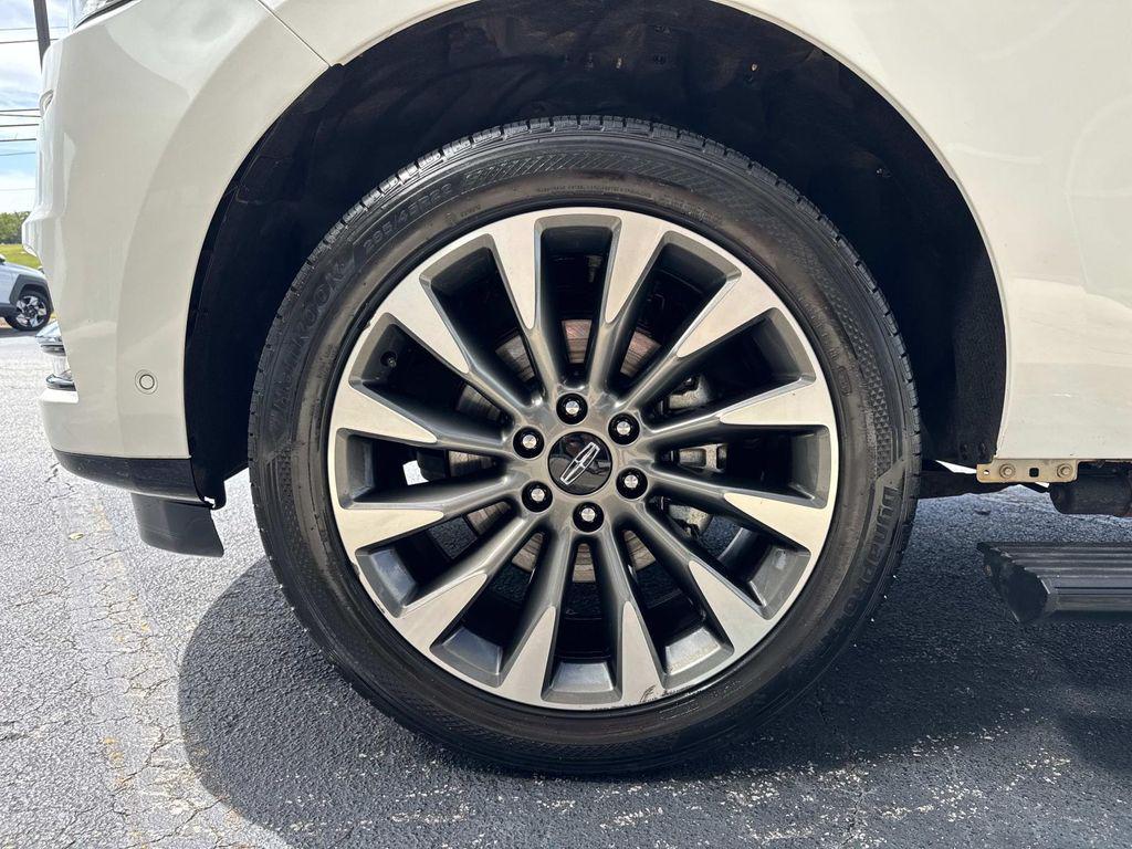 used 2021 Lincoln Navigator car, priced at $35,288