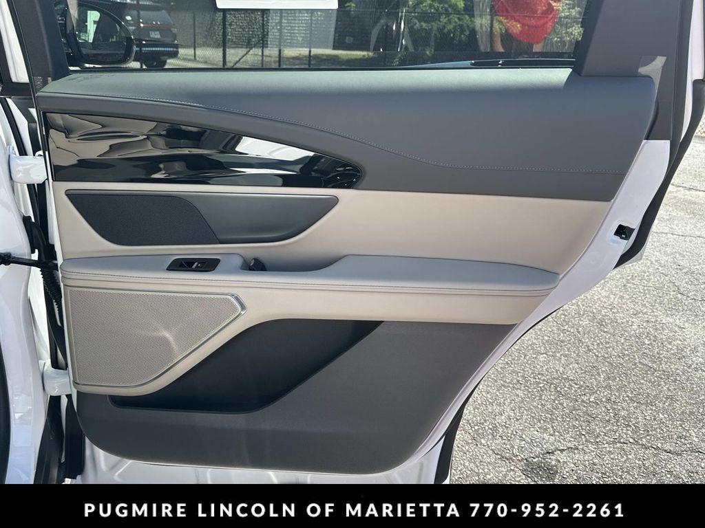 new 2025 Lincoln Nautilus car, priced at $58,930