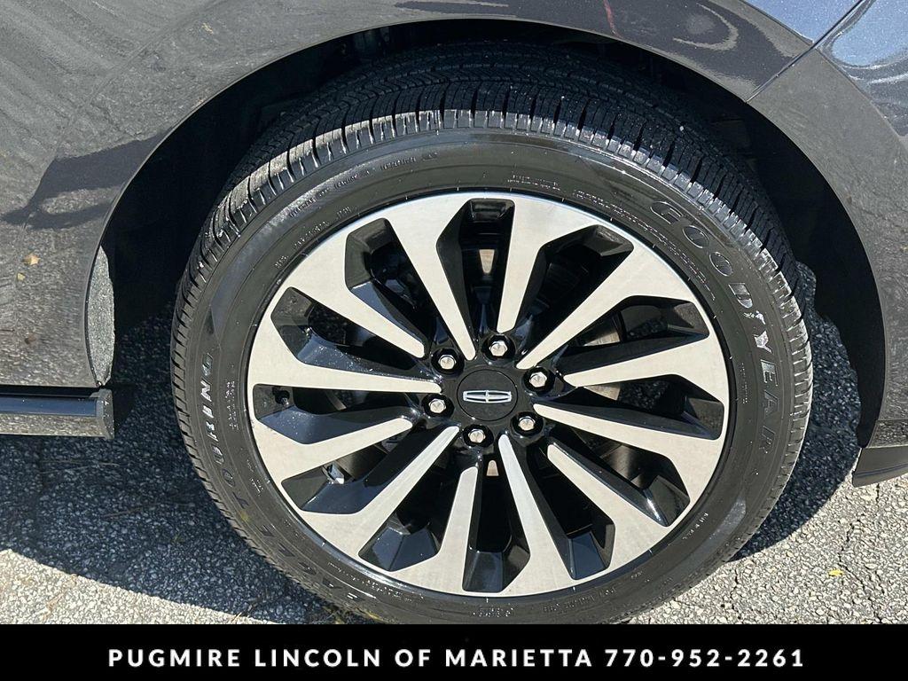 used 2024 Lincoln Navigator car, priced at $68,800