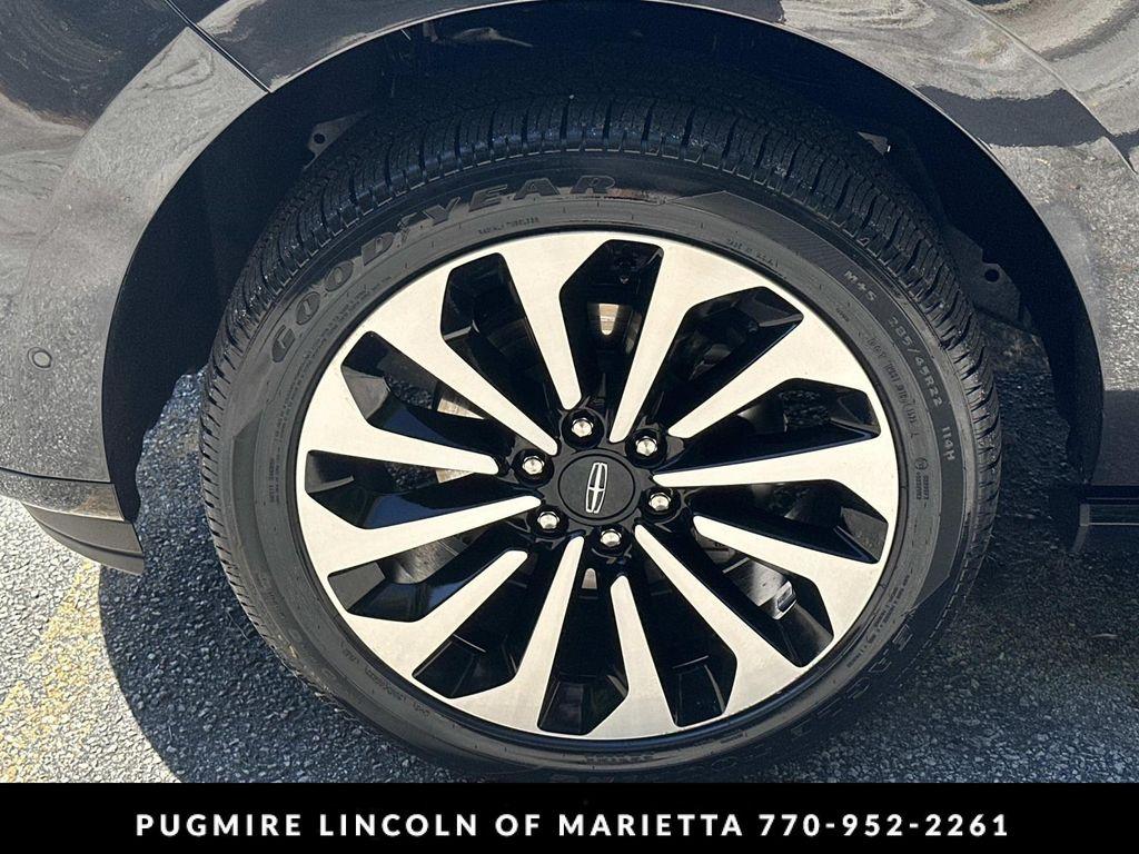 used 2024 Lincoln Navigator car, priced at $68,800